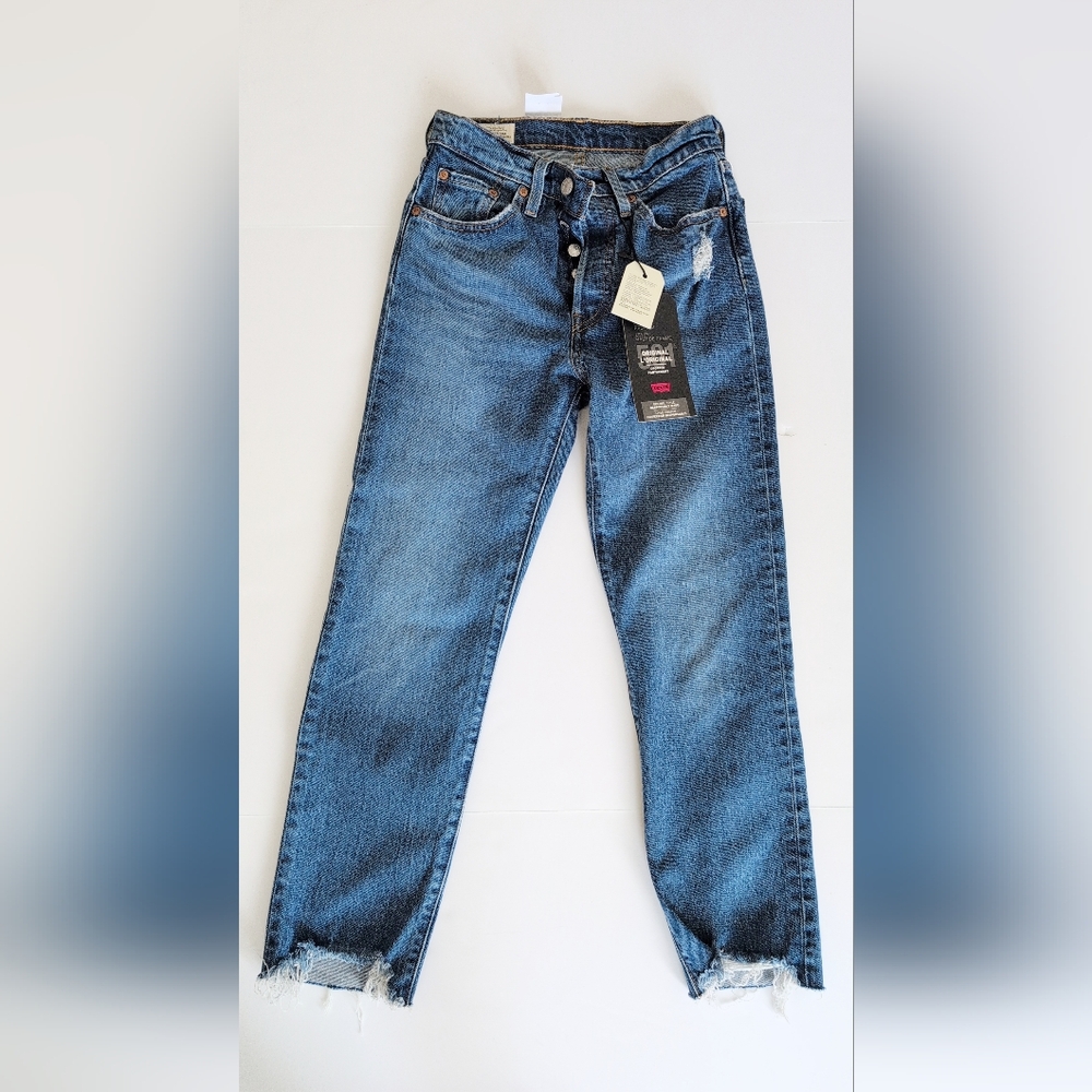 NWT Levi’s 501 Cropped High waisted Straight Jeans in Charleston Fun W24L26